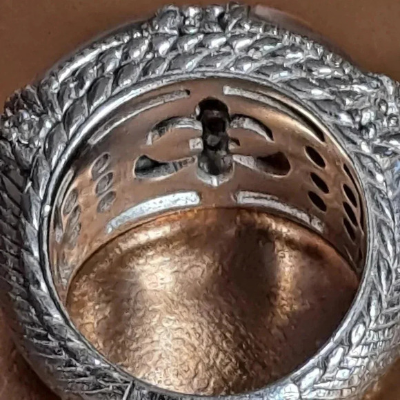 Judith Ripka 925 silver ring with White and Pearlescent Stones EUC - Picture 7 of 10